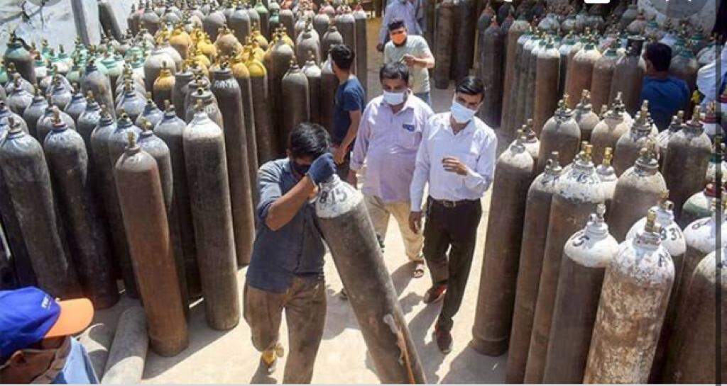 दिल्ली को मिली ज़रूरत से ज्यादा ऑक्सीजन, फिर भी लोगों की जानें गई