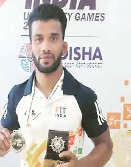 मजदूरी करनेवाले रेसलर को 2.5 लाख की आर्थिक मदद
