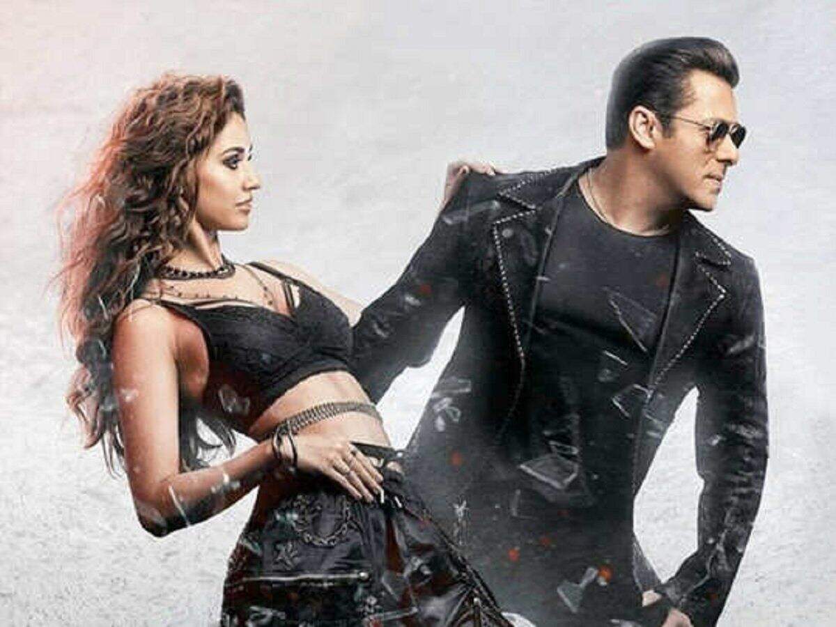 सलमान खान की नई फिल्म राधे ( Radhe - Your most wanted bhai ) ने पहले दिन में ही की अच्छी कमाई