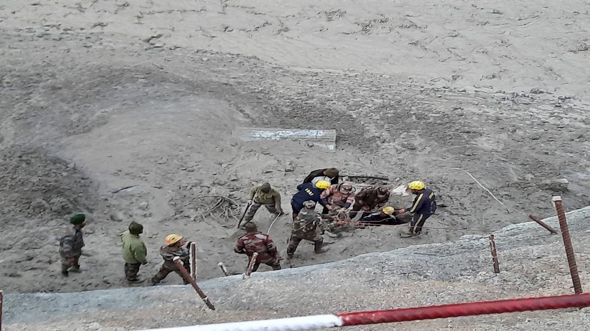 उत्तराखंड में जलप्रलय के पश्चात जारी है तलाश